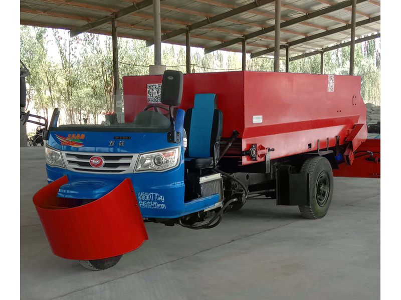青貯撒料車