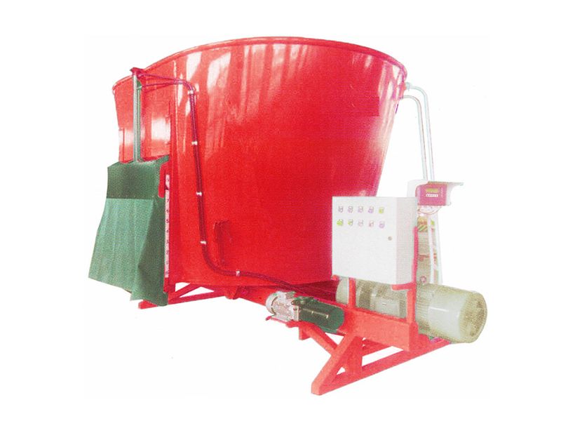 立式固定式動(dòng)物飼料攪拌車(chē)